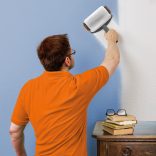 Csepegésmentes festőhenger festékadagoló tartállyal 