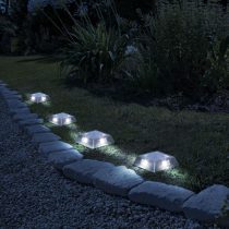   LED-es leszúrható / fali szolár lámpa - négyzet alakú, fém - hidegfehér - 10 x 10 x 2,5 (+11) cm 11440D