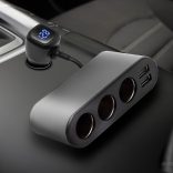 SAL SAU80W autós feszültségelosztó és USB töltő, 3.4A USB töltő, max.80Watt, fém burkolat, Voltmérő, autó-akkumulátor állapotának ellenőrzése, 12/24V járművekhez