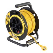   STANLEY SXECCL26BVE beltéri kábeldob, 25 m, beépített kábelvezető, masszív fém láb és fogantyú, H05VV-F 3G1,5 mm2 kábel, max. 3000 W